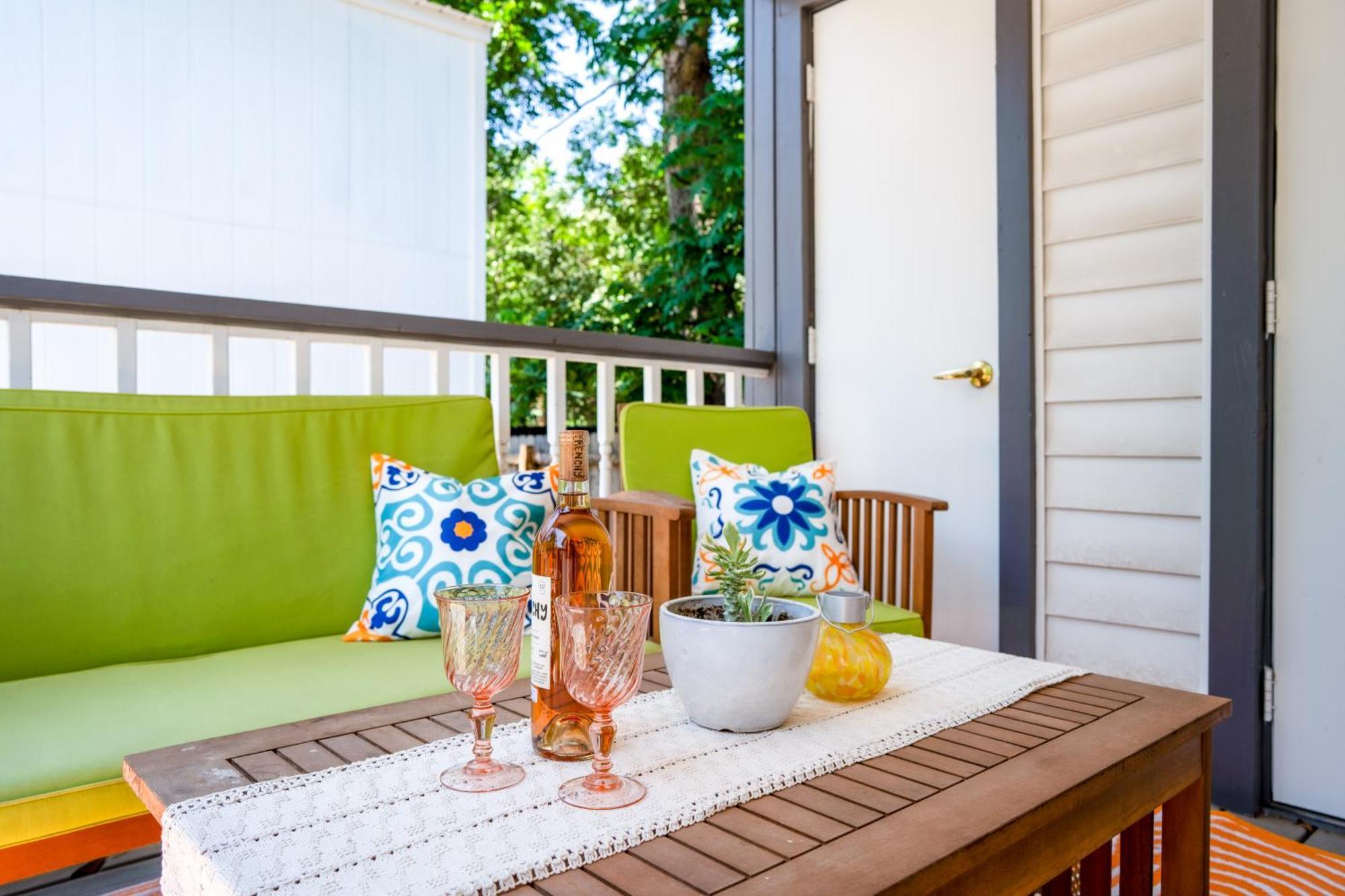Stylish, Artsy Bungalow Central Eastside Austin Exterior foto